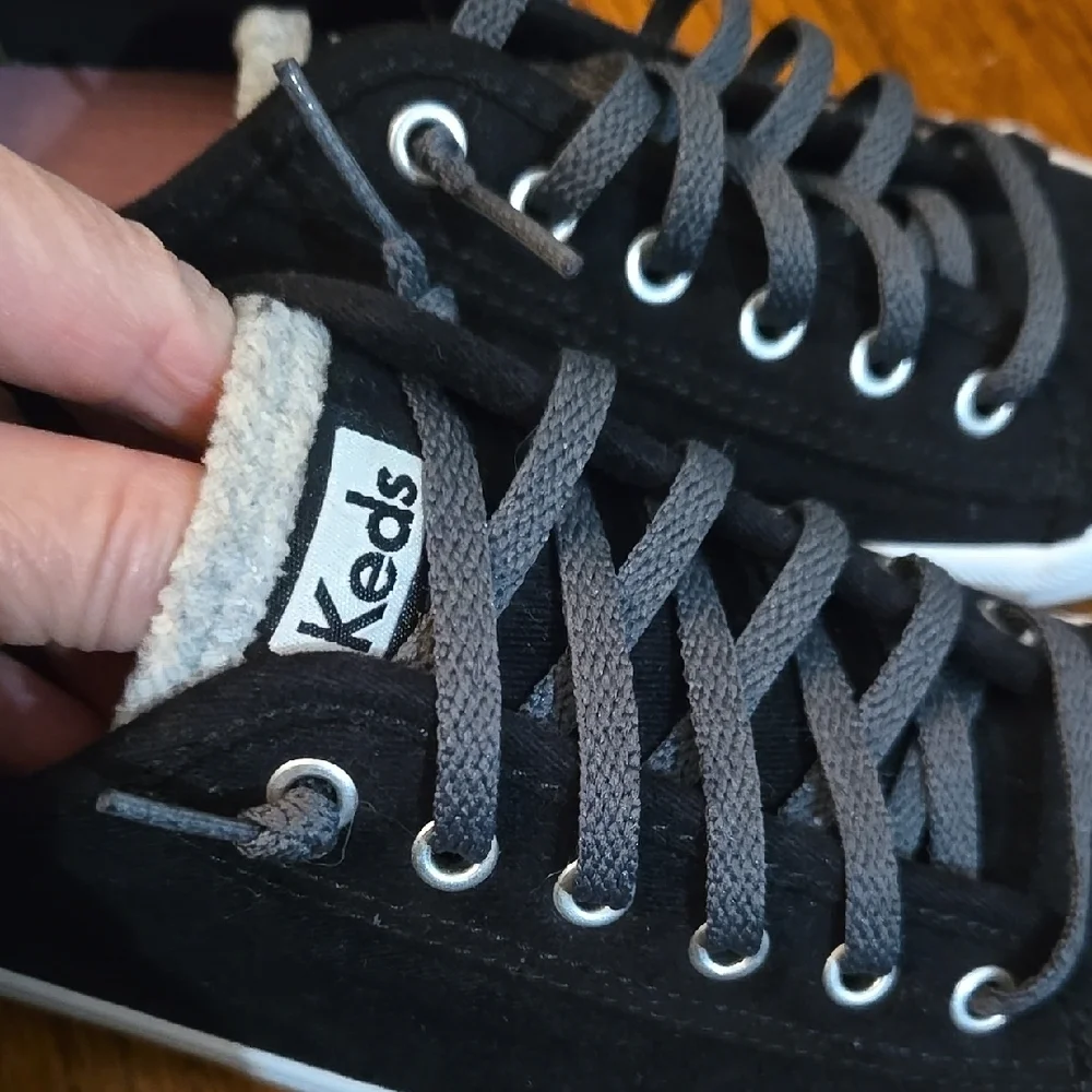 Keds Women's Size 8  Black Suede Style Dark Gray Laces Sneakers